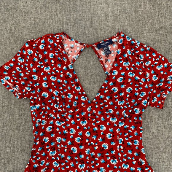 Forever 21 Cute Short Romper Medium Short Sleeve Low V-Neck Buttons Open Back - Picture 3 of 13